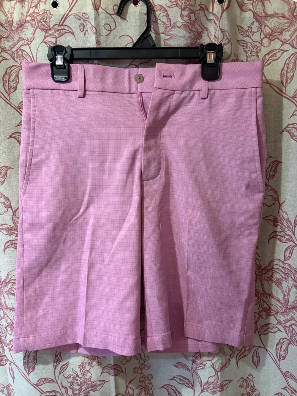 Walter Hagen Pink Flat-Front Golf Shorts